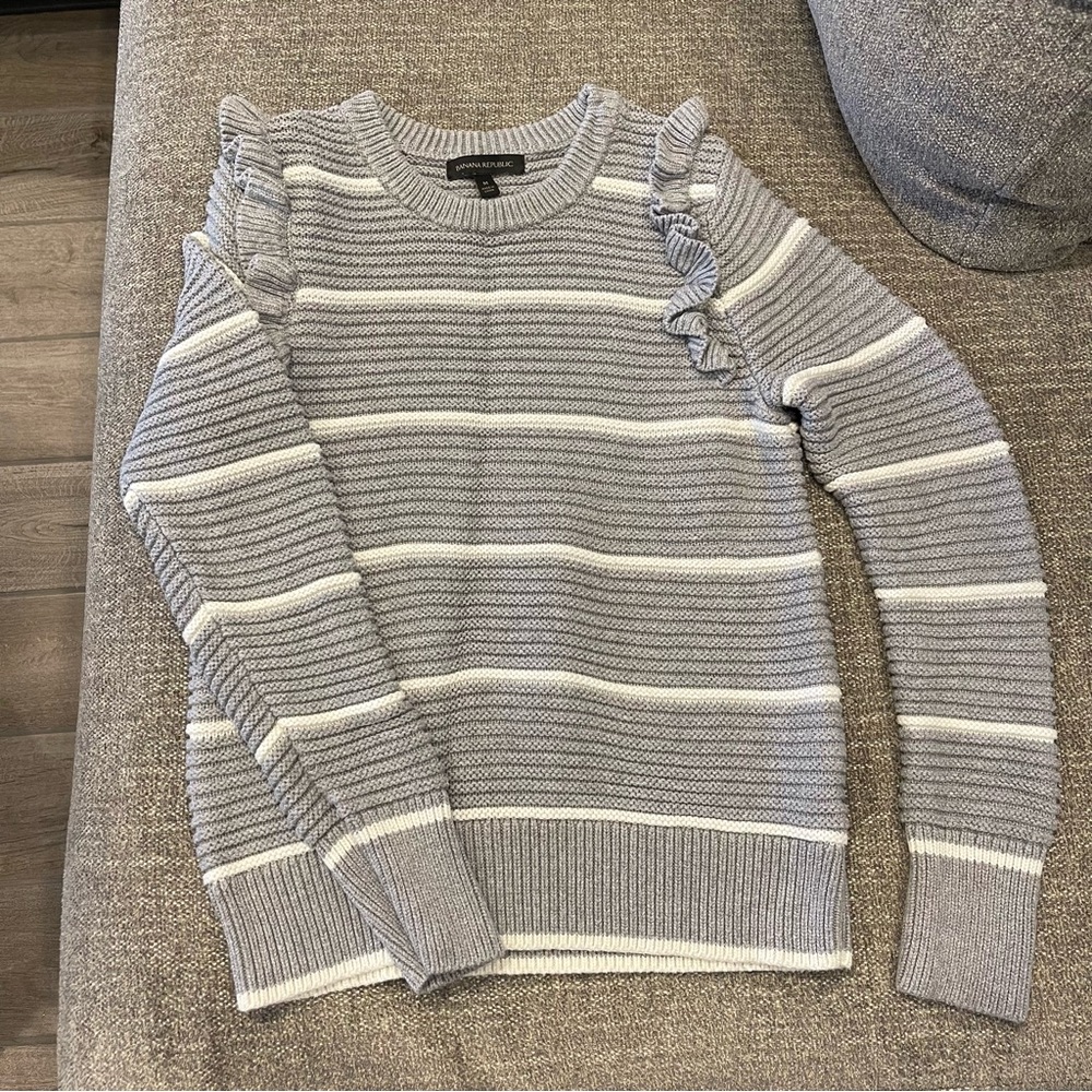 Banana Republic Gray and White Ruffle Sweater